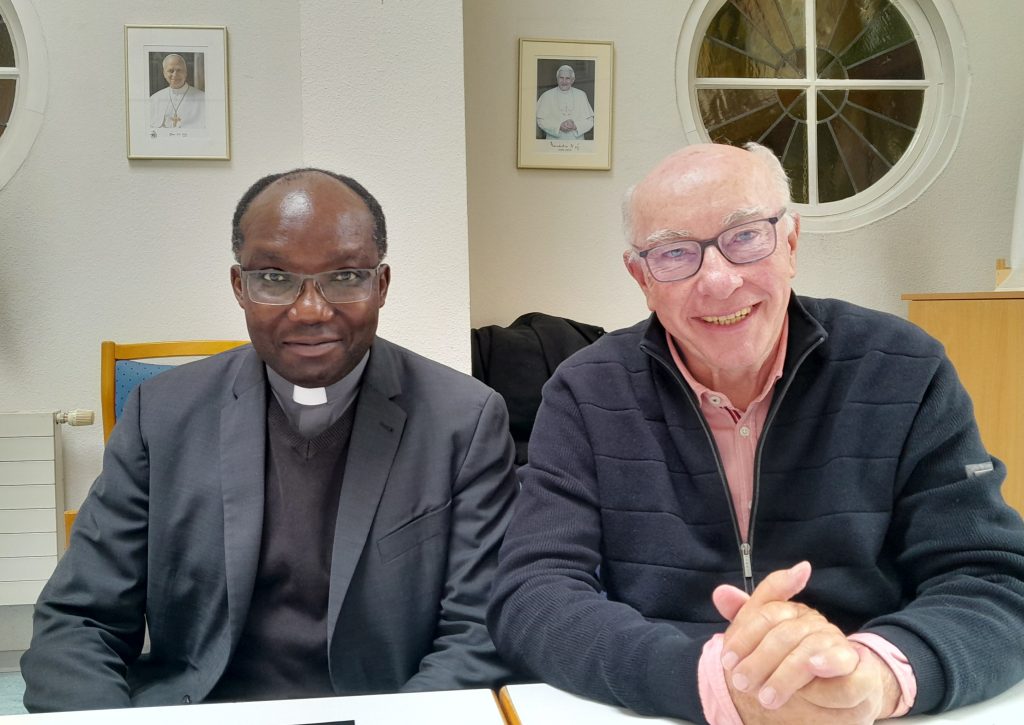 Klaus Pott und Germain Gouén bei der Mitgliederversammlung in Husum am 27.04.2026.